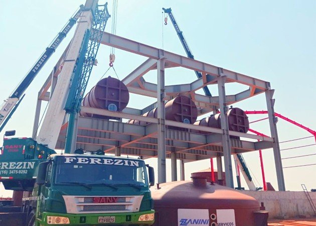 Fábrica de açúcar completa: 1800 toneladas em equipamentos Zanini Renk